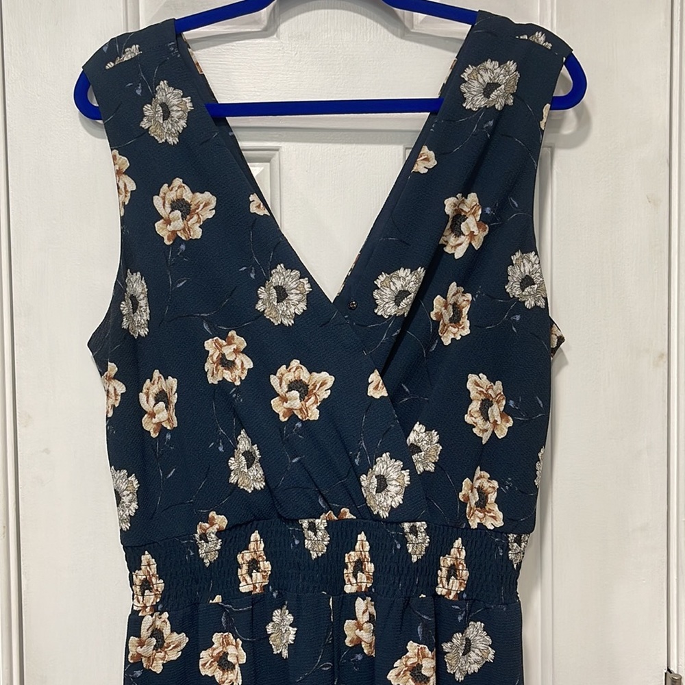 Apt. 9  Romper Size XL - Picture 6 of 8